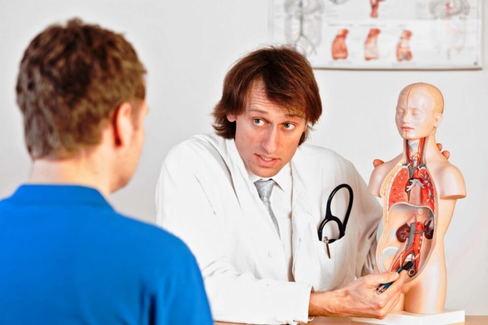 Pinapayuhan ng doktor ang pasyente sa mga dahilan na pumipigil sa potency